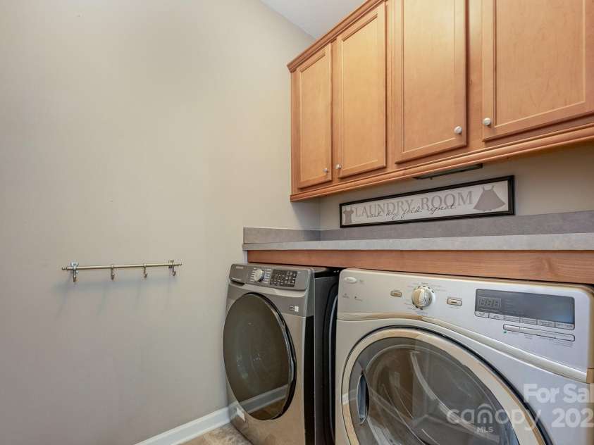 14836 Brotherly Lane, Charlotte, NC 28278.  MLS# CAR4280118, YatesRealty ID 26656. 