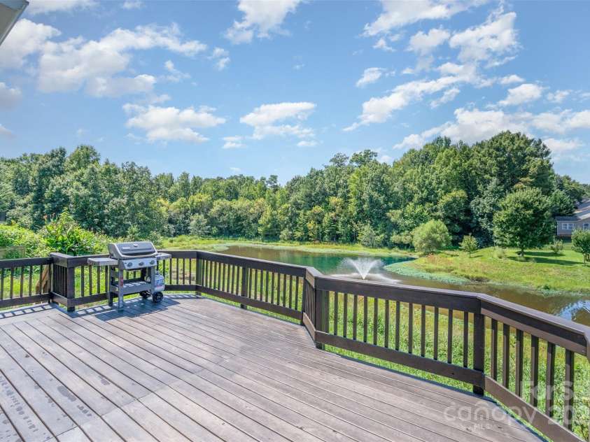 14836 Brotherly Lane, Charlotte, NC 28278.  MLS# CAR4293522, YatesRealty ID 26656. Deck