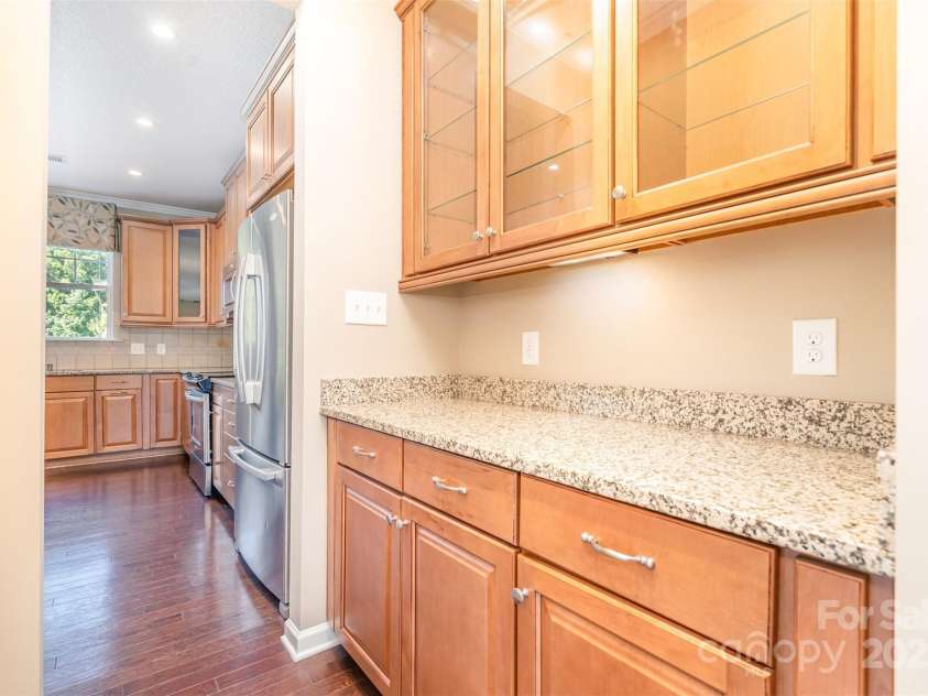 14836 Brotherly Lane, Charlotte, NC 28278.  MLS# CAR4293522, YatesRealty ID 26656. Kitchen