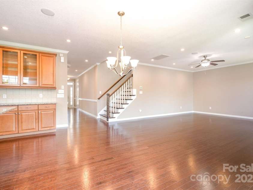 14836 Brotherly Lane, Charlotte, NC 28278.  MLS# CAR4293522, YatesRealty ID 26656. Kitchen