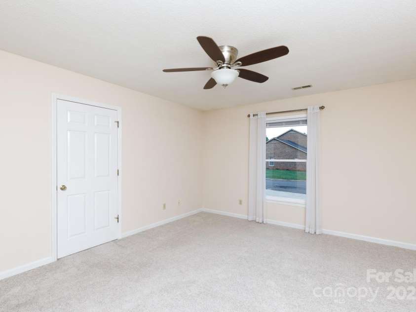 238 Pointe Circle, Rock Hill, SC 29732.  MLS# CAR4277555, YatesRealty ID 26657. 