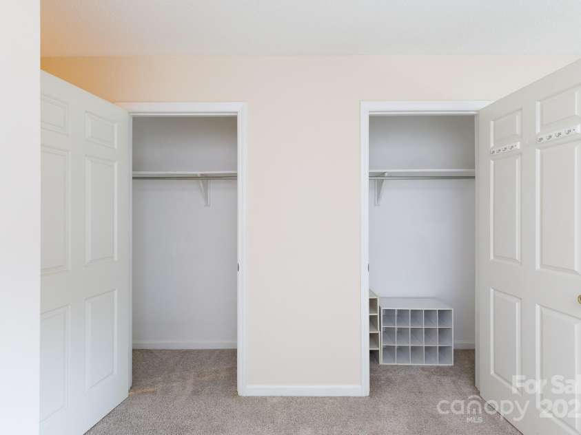 238 Pointe Circle, Rock Hill, SC 29732.  MLS# CAR4277555, YatesRealty ID 26657. 