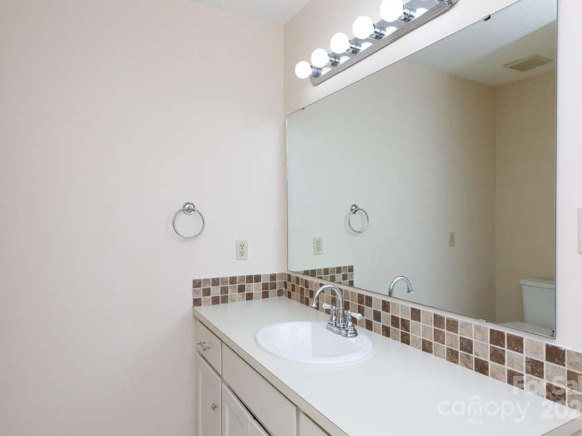 238 Pointe Circle, Rock Hill, SC 29732.  MLS# CAR4277555, YatesRealty ID 26657. 