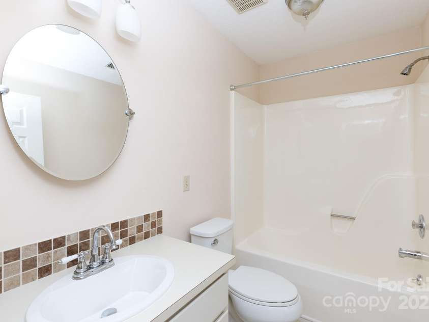 238 Pointe Circle, Rock Hill, SC 29732.  MLS# CAR4277555, YatesRealty ID 26657. 