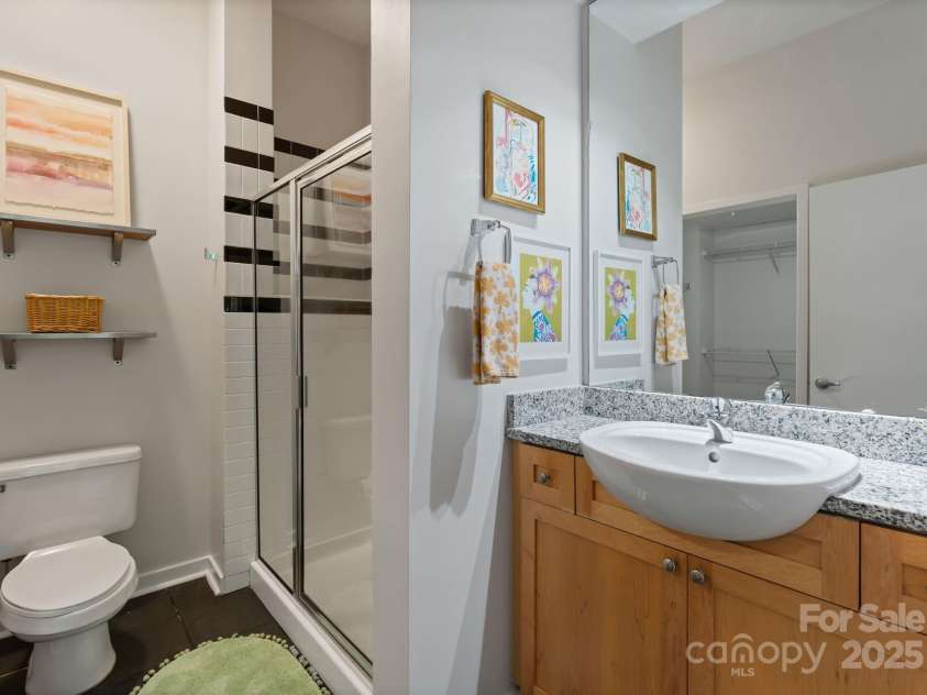 2125 Southend Drive, Charlotte, NC 28203.  MLS# CAR4292170, YatesRealty ID 2666. 