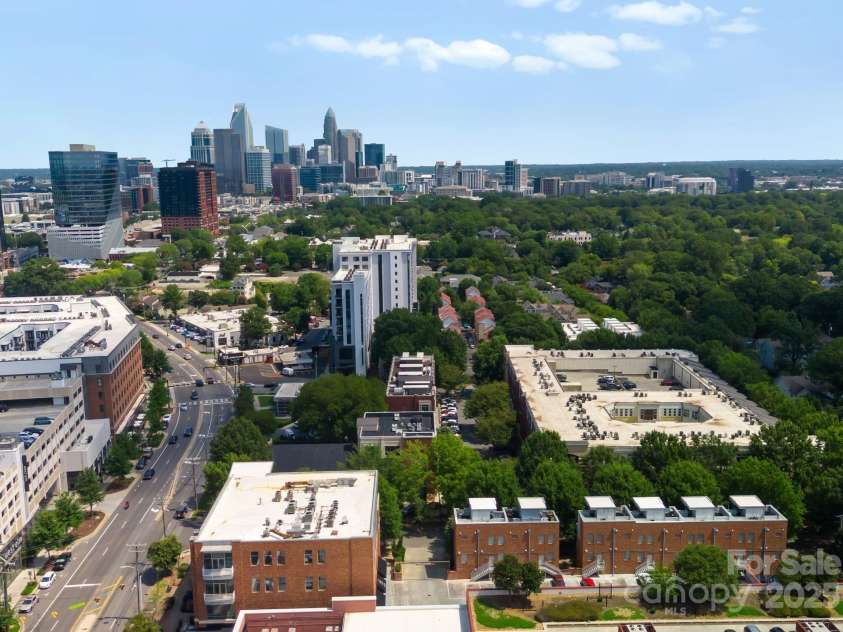 2125 Southend Drive, Charlotte, NC 28203.  MLS# CAR4292170, YatesRealty ID 2666. 