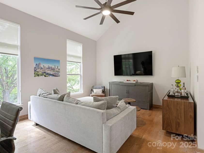 2125 Southend Drive, Charlotte, NC 28203.  MLS# CAR4292731, YatesRealty ID 2666. Treelined View