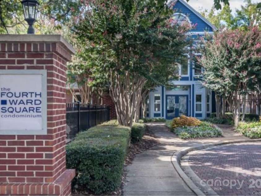 529 Graham Street, Charlotte, NC 28202.  MLS# CAR4313803, YatesRealty ID 2666. 