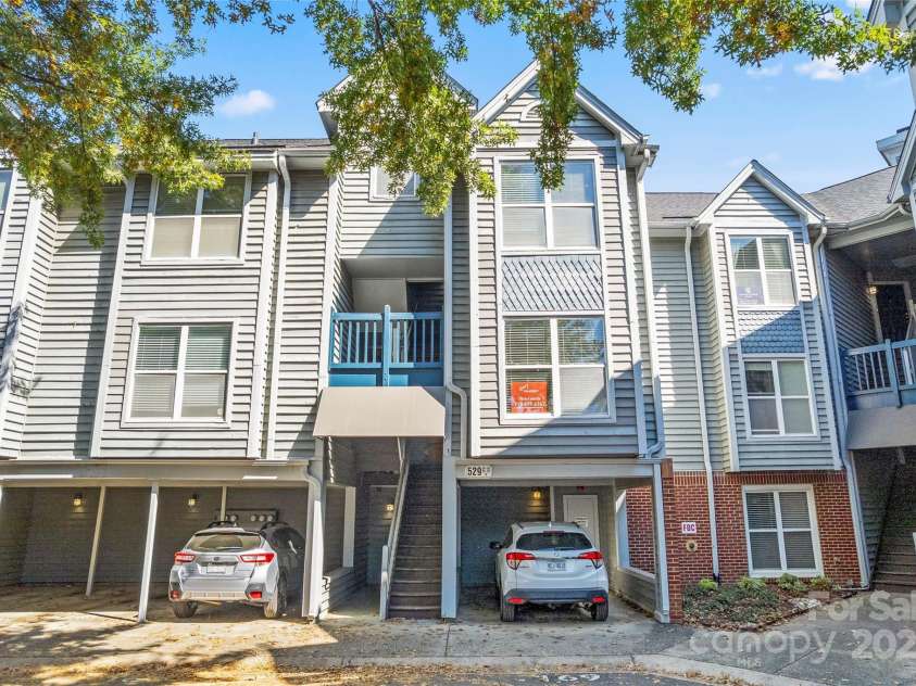 529 Graham Street, Charlotte, NC 28202.  MLS# CAR4313803, YatesRealty ID 2666. 