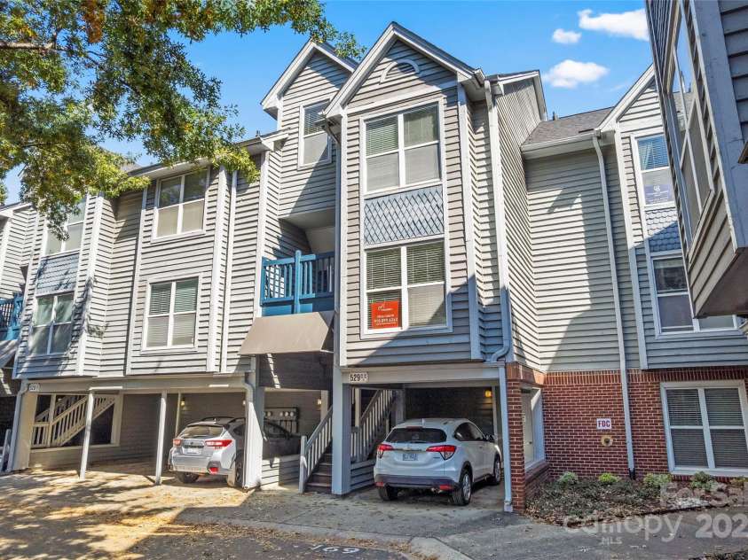 529 Graham Street, Charlotte, NC 28202.  MLS# CAR4313803, YatesRealty ID 2666. 
