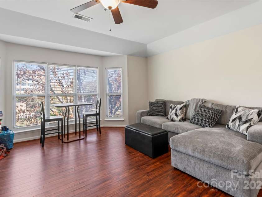 529 Graham Street, Charlotte, NC 28202.  MLS# CAR4313803, YatesRealty ID 2666. 