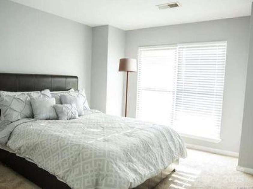 529 Graham Street, Charlotte, NC 28202.  MLS# CAR4313803, YatesRealty ID 2666. 