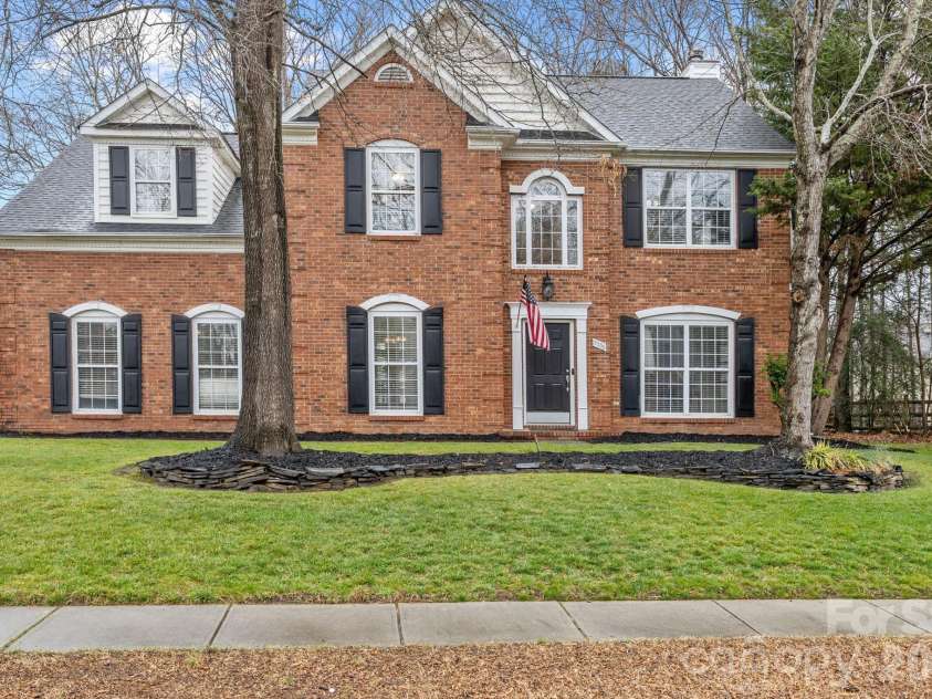 5536 Tullamore Lane, Charlotte, NC 28269.  MLS# CAR4349719, YatesRealty ID 2666. 