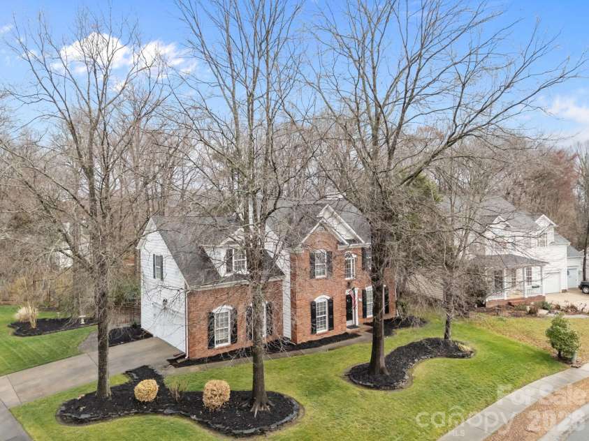 5536 Tullamore Lane, Charlotte, NC 28269.  MLS# CAR4349719, YatesRealty ID 2666. 