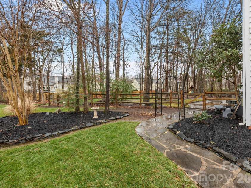 5536 Tullamore Lane, Charlotte, NC 28269.  MLS# CAR4349719, YatesRealty ID 2666. 