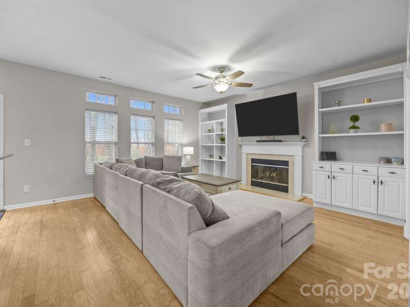 5536 Tullamore Lane, Charlotte, NC 28269.  MLS# CAR4349719, YatesRealty ID 2666. 