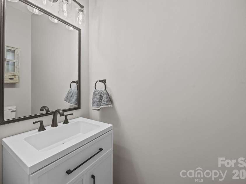 5536 Tullamore Lane, Charlotte, NC 28269.  MLS# CAR4349719, YatesRealty ID 2666. 