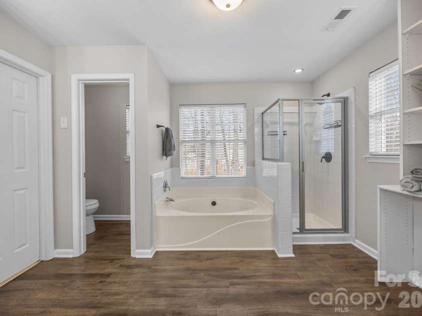 5536 Tullamore Lane, Charlotte, NC 28269.  MLS# CAR4349719, YatesRealty ID 2666. 