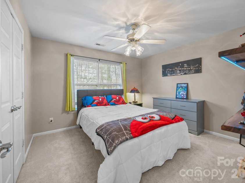 5536 Tullamore Lane, Charlotte, NC 28269.  MLS# CAR4349719, YatesRealty ID 2666. 