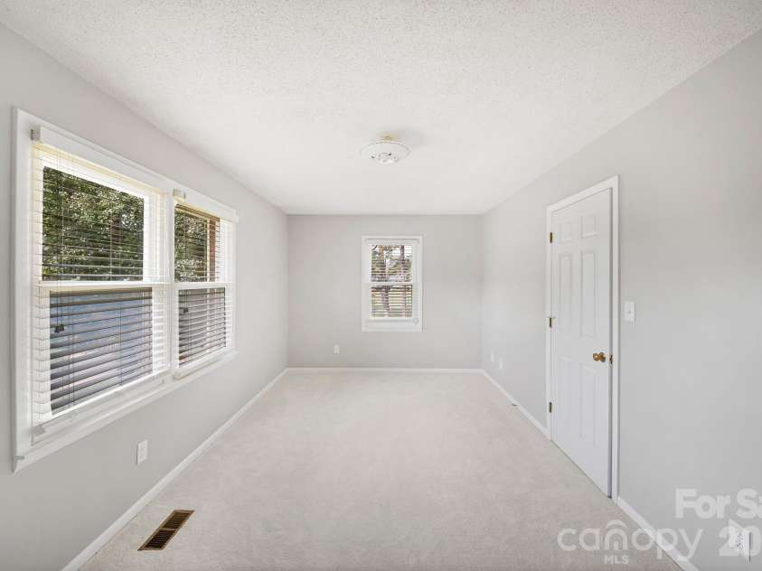 16 Sun Valley Court, Alexander, NC 28701.  MLS# CAR4263633, YatesRealty ID 26660. 3rd bedroom