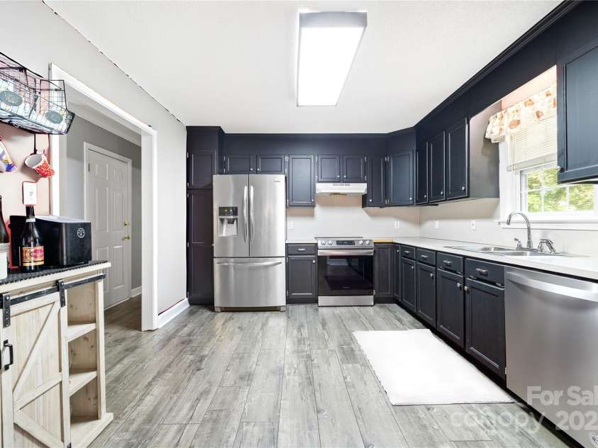 105 Saddlewood Lane, Statesville, NC 28625.  MLS# CAR4265001, YatesRealty ID 26662. 