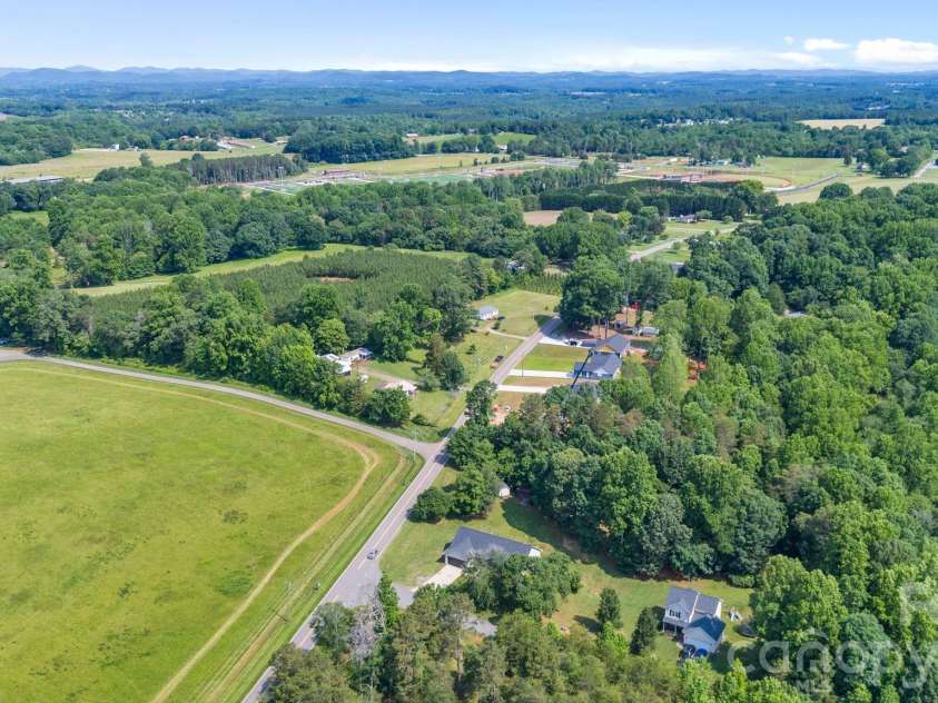 105 Saddlewood Lane, Statesville, NC 28625.  MLS# CAR4265001, YatesRealty ID 26662. 