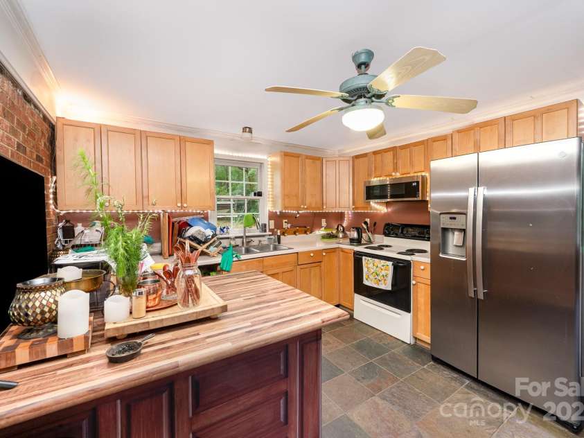 11201 Johnson Davis Road, Huntersville, NC 28078.  MLS# CAR4268331, YatesRealty ID 26663. 