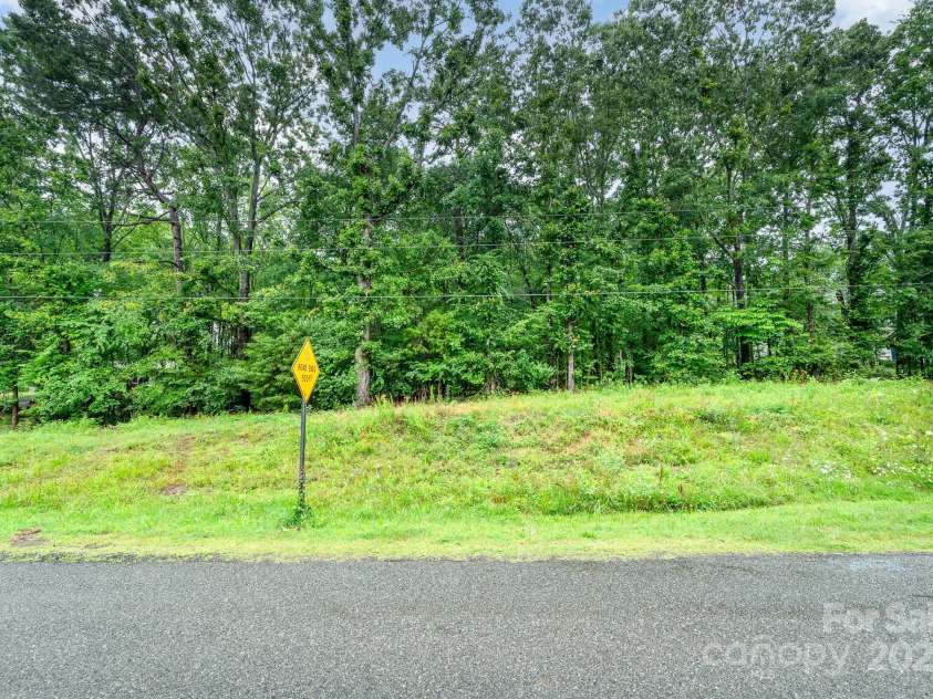 11201 Johnson Davis Road, Huntersville, NC 28078.  MLS# CAR4268331, YatesRealty ID 26663. 