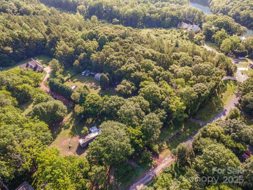 11201 Johnson Davis Road, Huntersville, NC 28078.  MLS# CAR4268331, YatesRealty ID 26663. 