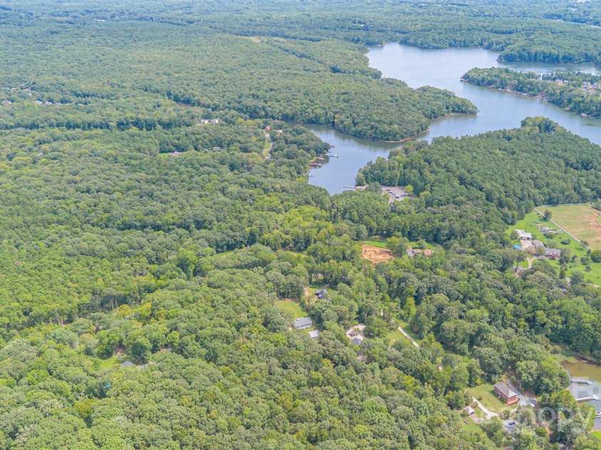 11201 Johnson Davis Road, Huntersville, NC 28078.  MLS# CAR4295442, YatesRealty ID 26663. 