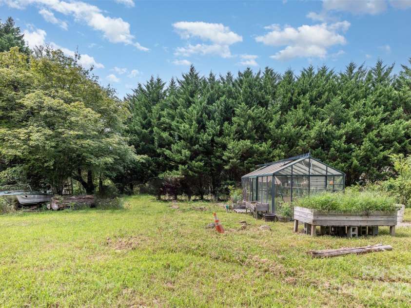 11201 Johnson Davis Road, Huntersville, NC 28078.  MLS# CAR4295442, YatesRealty ID 26663. 