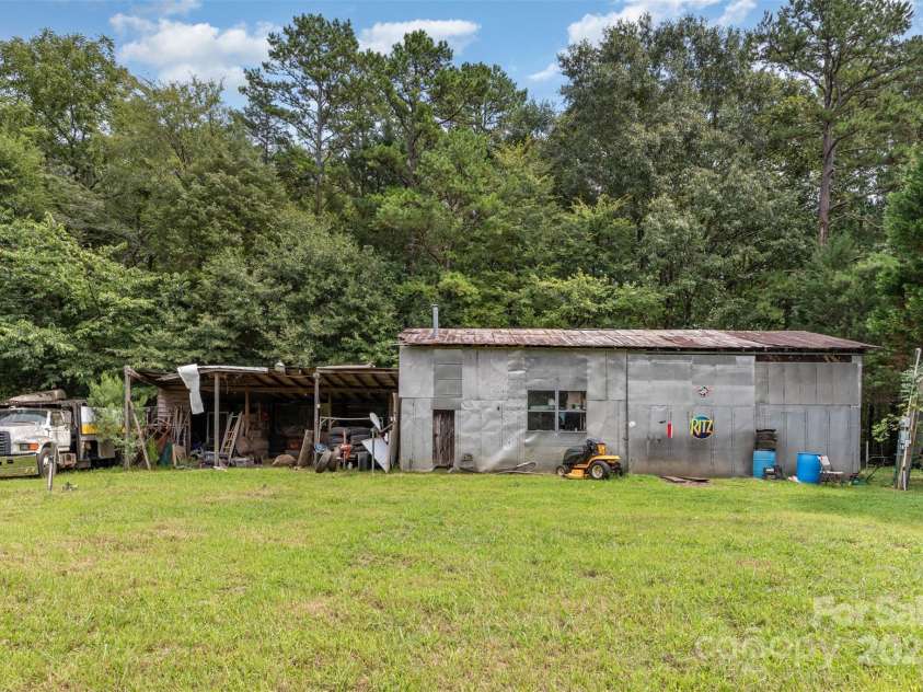 11201 Johnson Davis Road, Huntersville, NC 28078.  MLS# CAR4295442, YatesRealty ID 26663. 