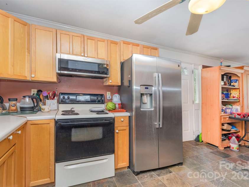 11201 Johnson Davis Road, Huntersville, NC 28078.  MLS# CAR4295442, YatesRealty ID 26663. Kitchen