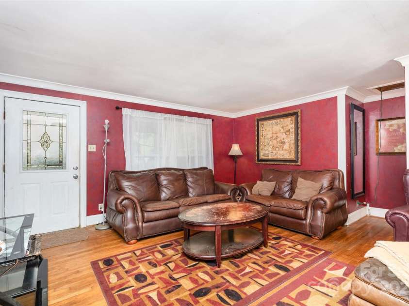 11201 Johnson Davis Road, Huntersville, NC 28078.  MLS# CAR4295442, YatesRealty ID 26663. Living Room