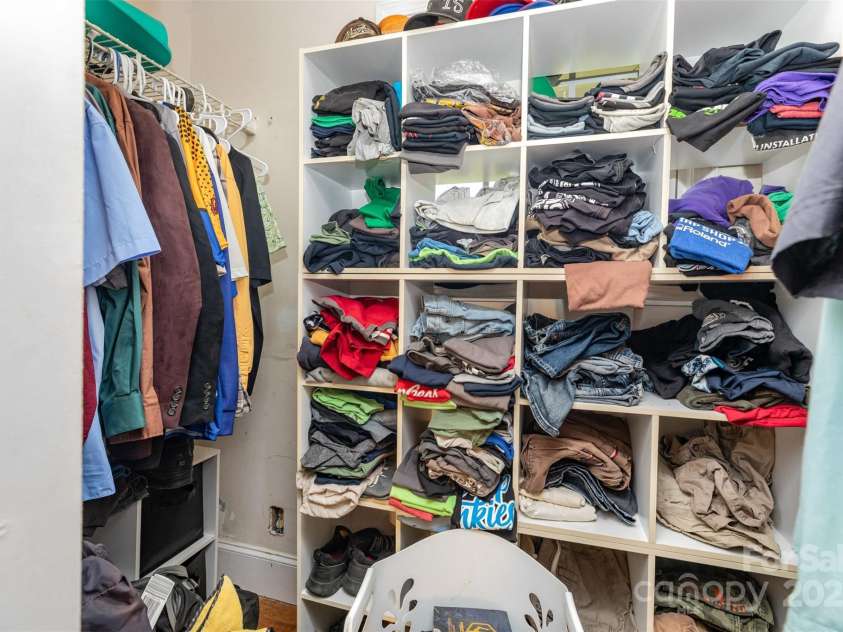11201 Johnson Davis Road, Huntersville, NC 28078.  MLS# CAR4295442, YatesRealty ID 26663. Walk-in Closet