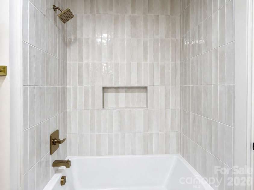 3320 Winterfield Place, Charlotte, NC 28205.  MLS# CAR4398719, YatesRealty ID 26663. 