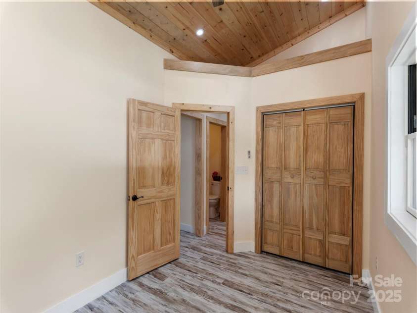 161 Hill Street, Waynesville, NC 28786.  MLS# CAR4269618, YatesRealty ID 26664. 