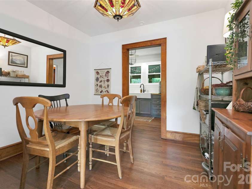 470 Cherryfield Loop, Brevard, NC 28712.  MLS# CAR4380188, YatesRealty ID 26664. 
