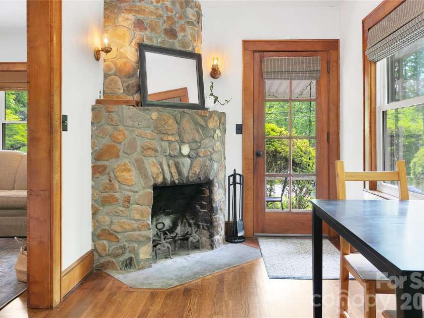 470 Cherryfield Loop, Brevard, NC 28712.  MLS# CAR4380188, YatesRealty ID 26664. 