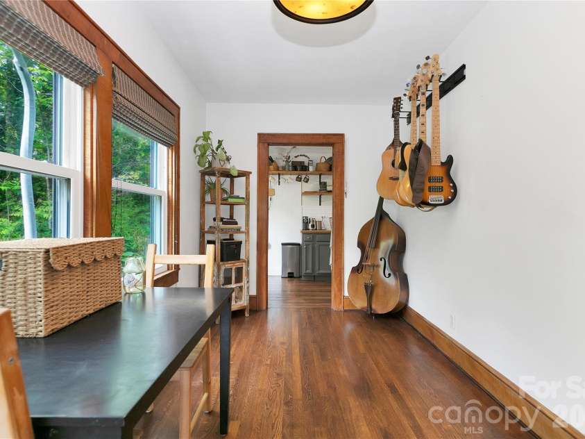 470 Cherryfield Loop, Brevard, NC 28712.  MLS# CAR4380188, YatesRealty ID 26664. 