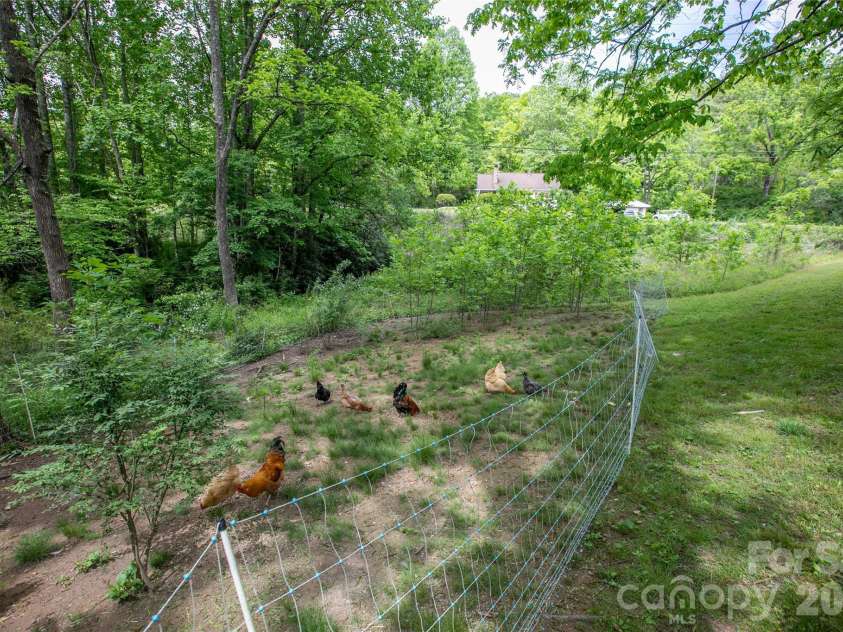 470 Cherryfield Loop, Brevard, NC 28712.  MLS# CAR4380188, YatesRealty ID 26664. 