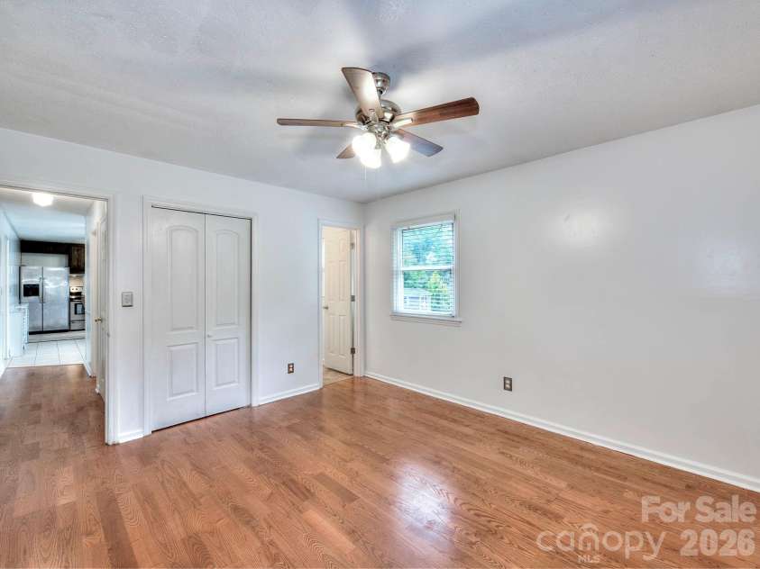 109 Oxford Street, Shelby, NC 28152.  MLS# CAR4386415, YatesRealty ID 26665. 