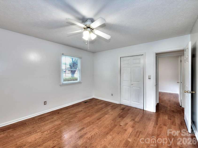 109 Oxford Street, Shelby, NC 28152.  MLS# CAR4386415, YatesRealty ID 26665. 