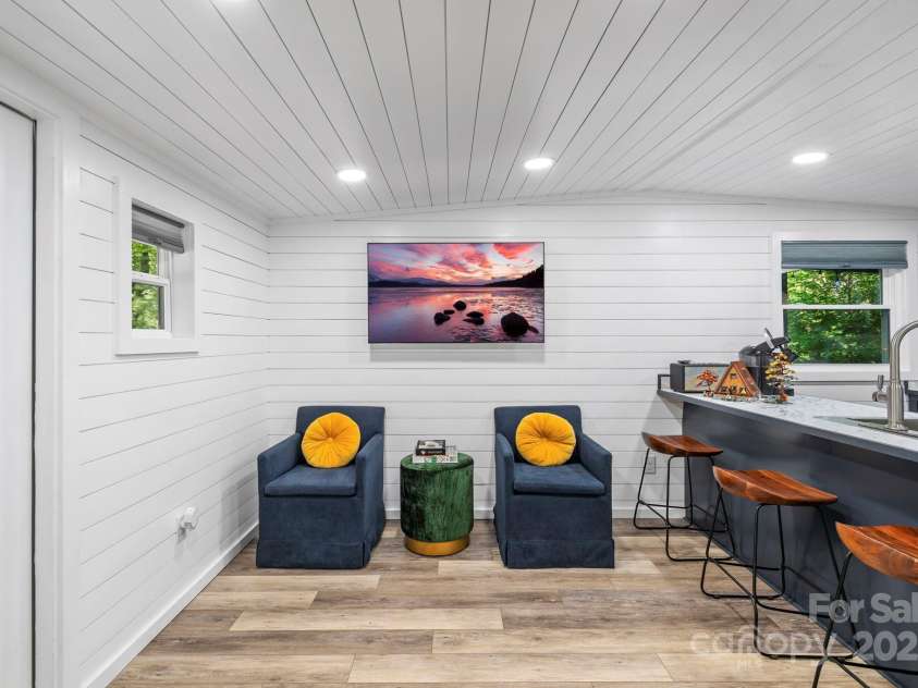 40 Squirrel Lane, Sapphire, NC 28774.  MLS# CAR4272442, YatesRealty ID 26666. Shiplap and Excellent Craftsmanship