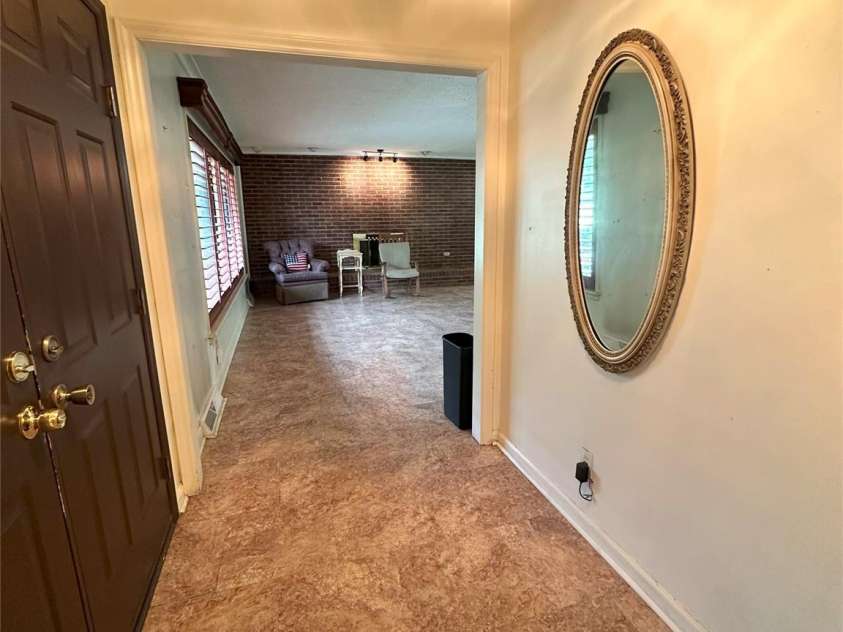 2128 Senior Drive, Charlotte, NC 28216.  MLS# CAR4278653, YatesRealty ID 26667. 