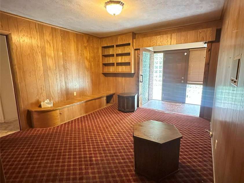 2128 Senior Drive, Charlotte, NC 28216.  MLS# CAR4278653, YatesRealty ID 26667. 