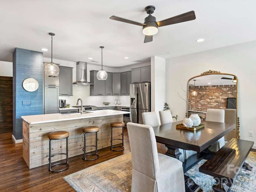 2829 Brevard Street, Charlotte, NC 28205.  MLS# CAR4364948, YatesRealty ID 26667. 