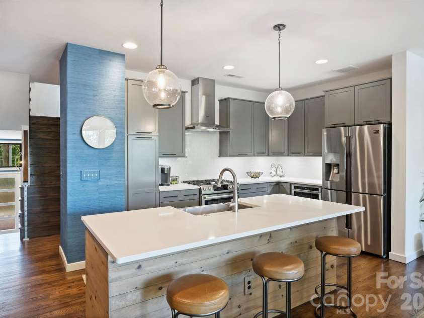 2829 Brevard Street, Charlotte, NC 28205.  MLS# CAR4364948, YatesRealty ID 26667. 