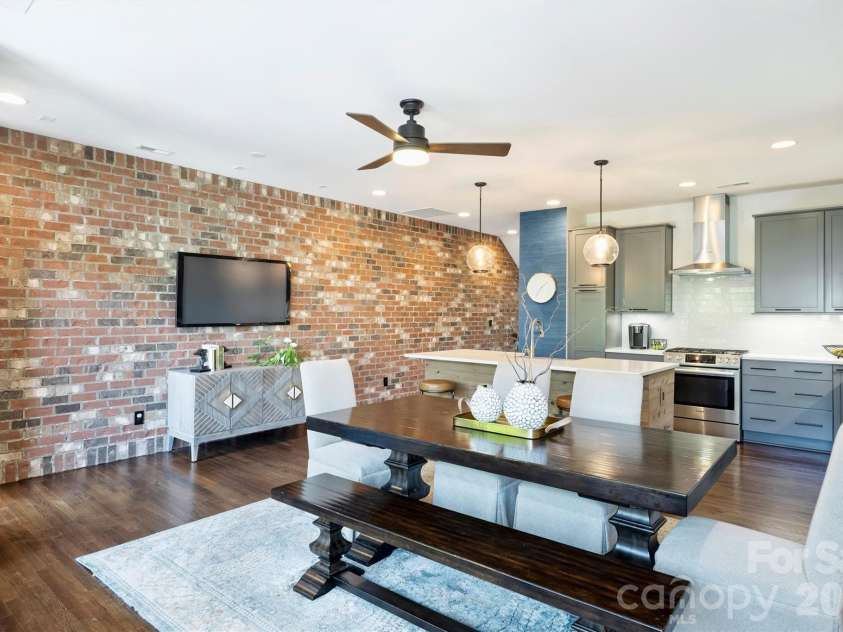 2829 Brevard Street, Charlotte, NC 28205.  MLS# CAR4364948, YatesRealty ID 26667. 