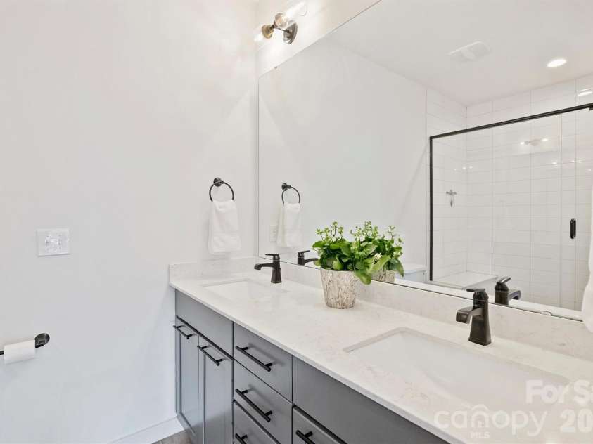 2829 Brevard Street, Charlotte, NC 28205.  MLS# CAR4364948, YatesRealty ID 26667. Bath for primary bedroom 2